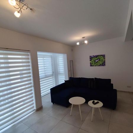 Modern Apartment In Gzira מראה חיצוני תמונה